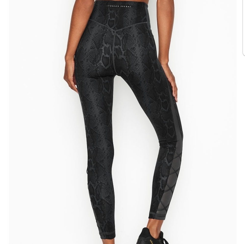 Victoria Secret Essential Lace- Up Legging SM